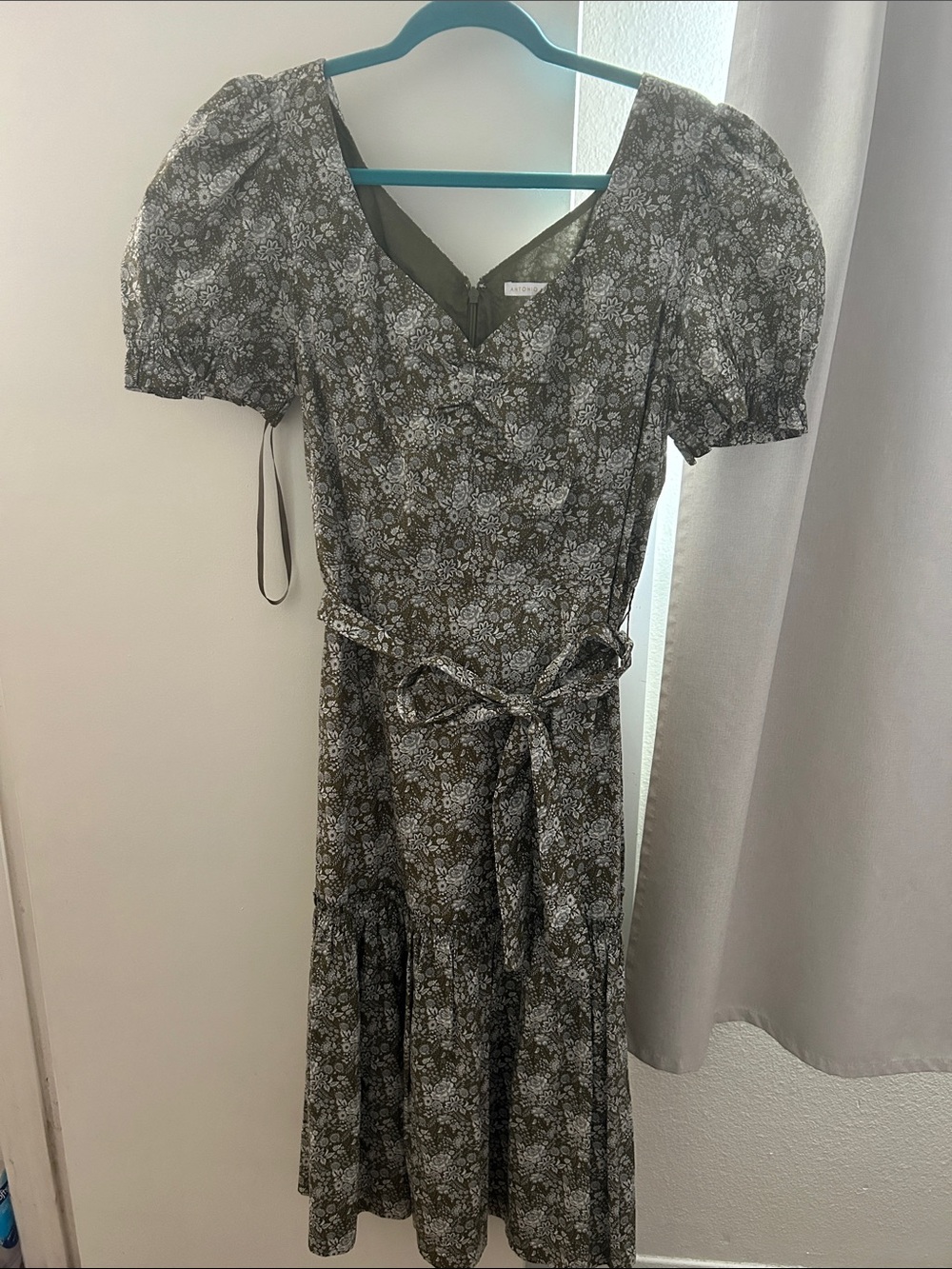 ANTONIO MELANI Olive Green Floral Puff-Sleeve Midi Dress